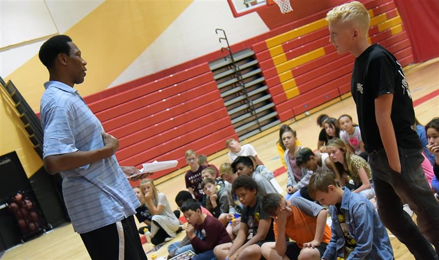  Former NBA player delivers motivational talk in Firebird Nation Sept. 18.